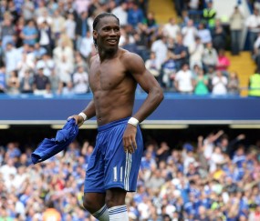 开云官网2026-F1街道赛焦点战，当引擎轰鸣遇见绿茵传奇，皇马如何带走苏格兰？