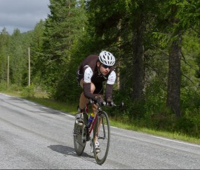 开云体育登录-奥运周期关键战焦点战，阿尔及利亚翻盘巴西，逆袭背后的足球革命
