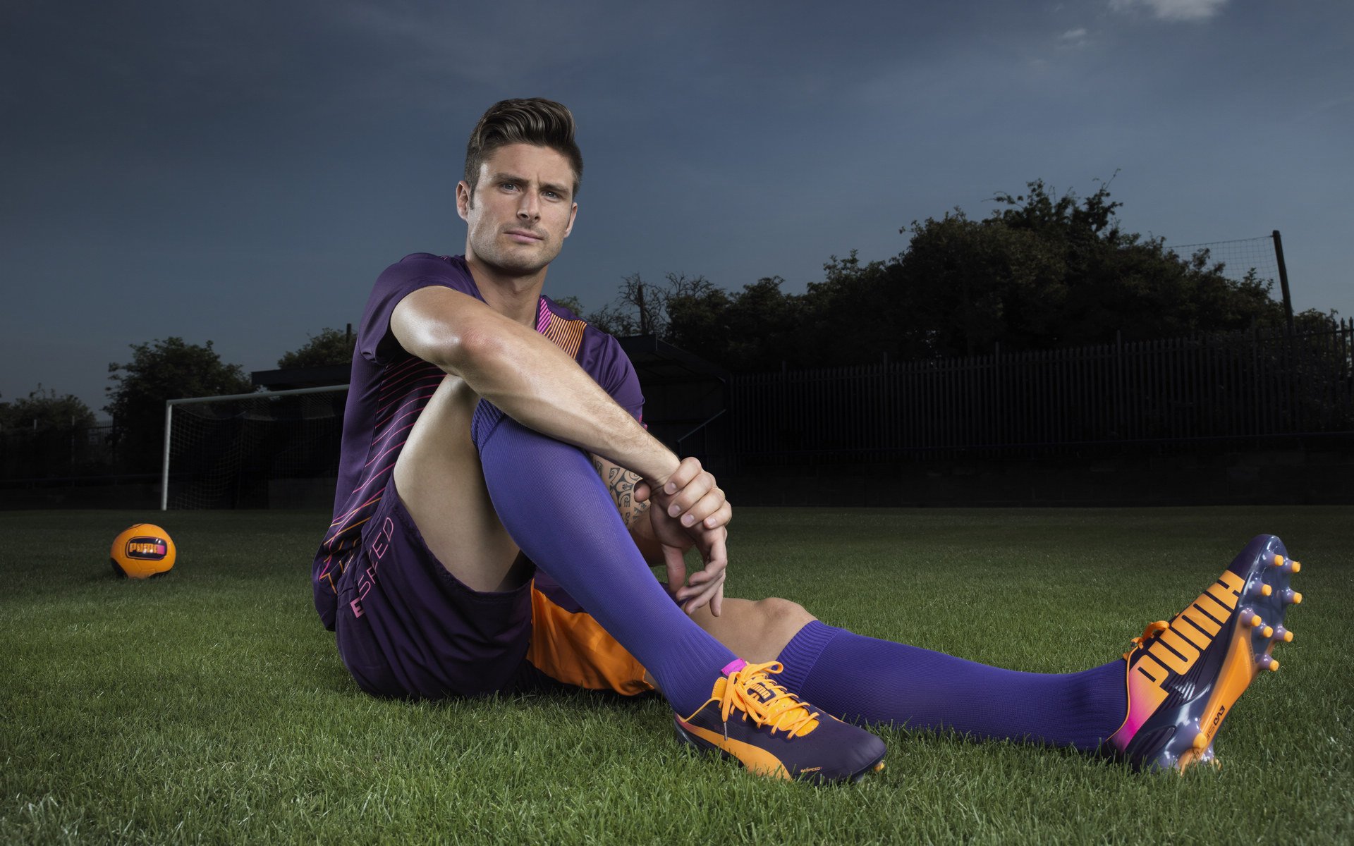 苏亚雷斯贡献制胜表现，马赛击败瑞典